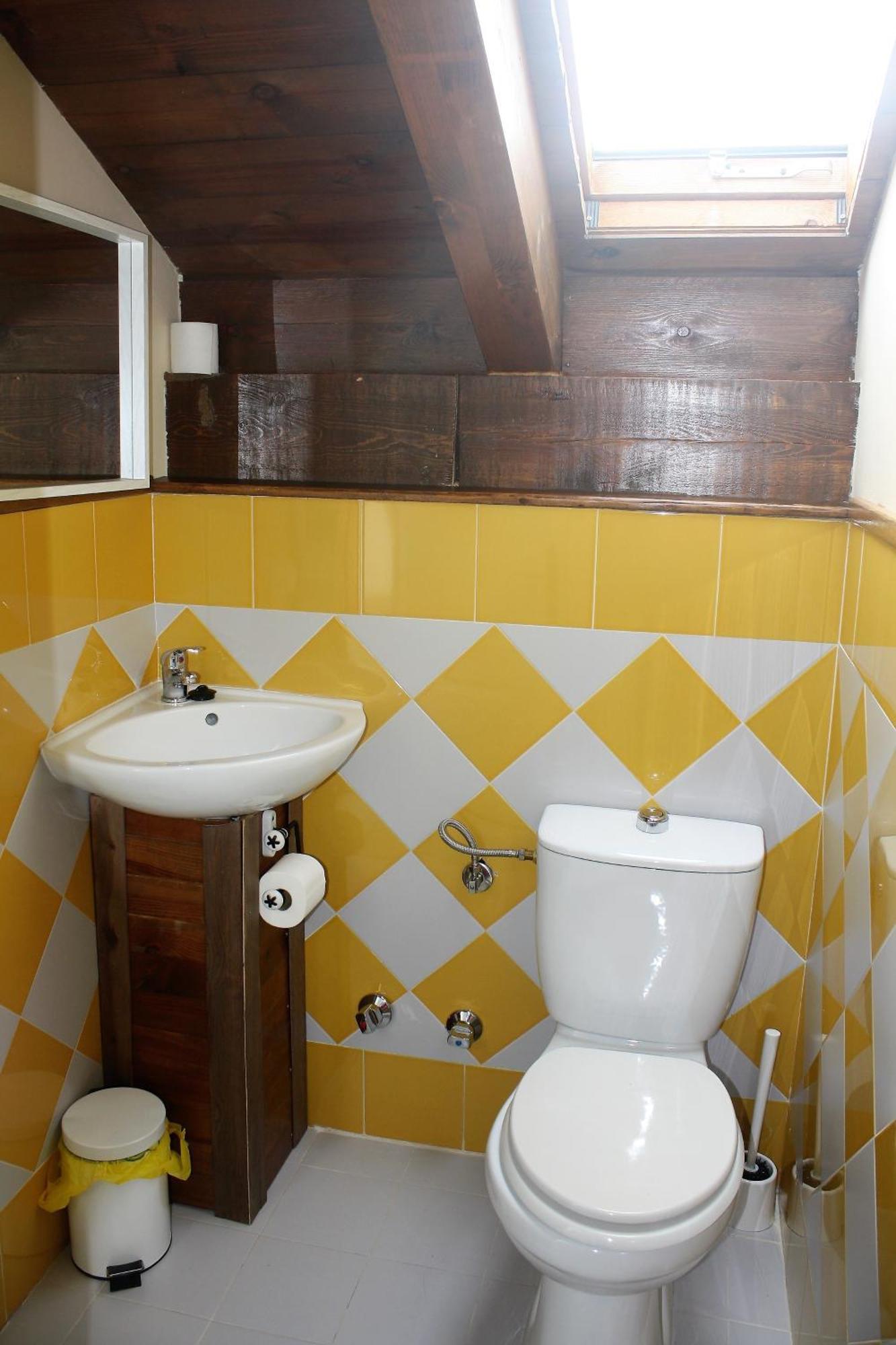 Albergue A'Noguera كاستيلو دي جاكا المظهر الخارجي الصورة